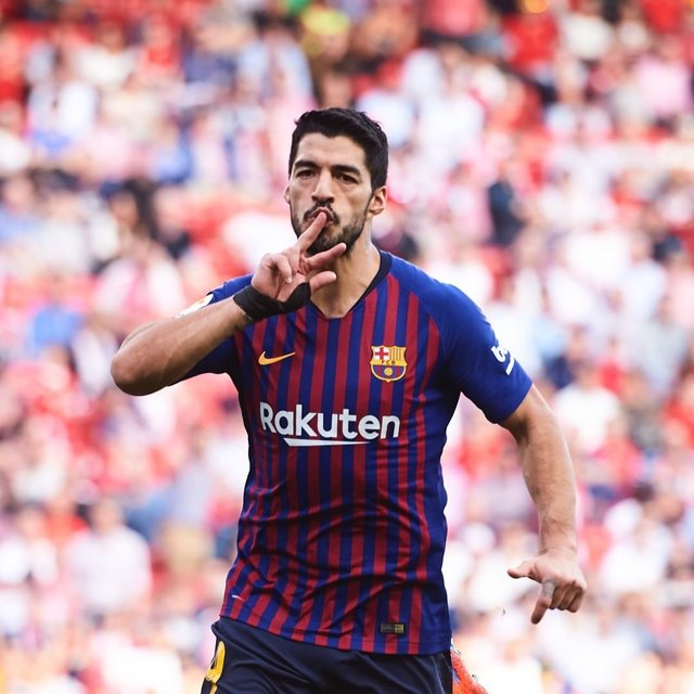 サッカークラフト’s Instagram photo: “バルセロナ９番タイプ唯一の成功例　スアレスは何が凄い？﻿ ﻿ https://soccercraft.jp/2019/02/28/093/﻿ ﻿ Photo by Getty Images﻿ ﻿ #バルセロナ #クラシコ #スアレス #メッシ #barcelona…” (128256)