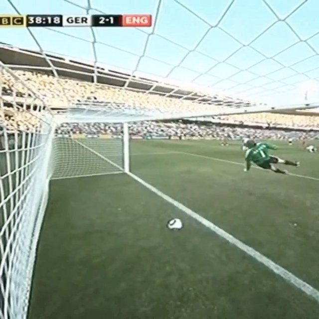 FOOTBALL VIDEOS HD on Instagram: “Frank Lampard’s disallowed goal against Germany on 1/8 World’s Cup 2010. England lost 4:1. ———————————— Несправедливо незасчитанный гол…” (129175)
