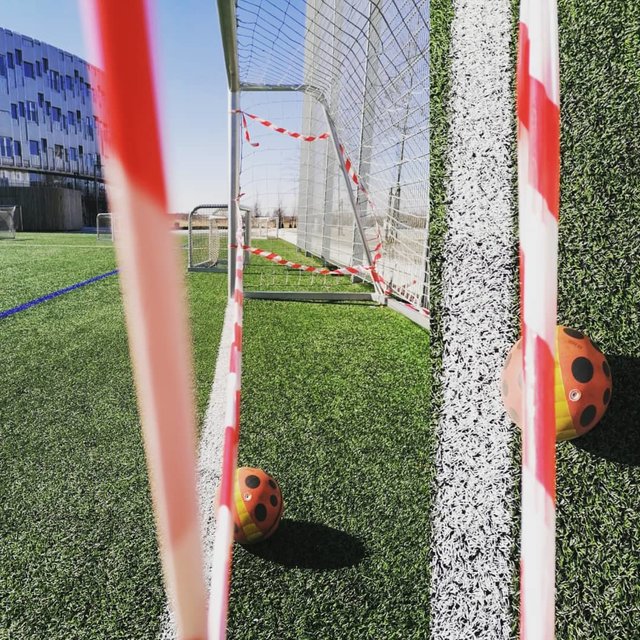 Panagiotis Tsapekos on Instagram: “Decision: no goal, no game, closed playgrounds, no play dates ⚽????#coronaVARius #coronavirus #oldschoolfootball #goallinetechnology” (130356)