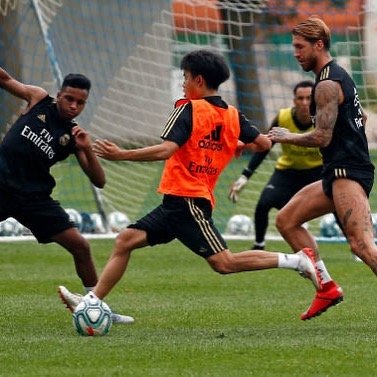 久保建英/Takefusa Kubo fanpage on Instagram: “. ??Training⚽️ ?? Entrenamiento⚽️ ??トレーニング⚽️ #久保建英 #マジョルカ #fc東京 #レアルマドリード #サッカー日本代表 #kubo #take #realmadrid…” (130407)