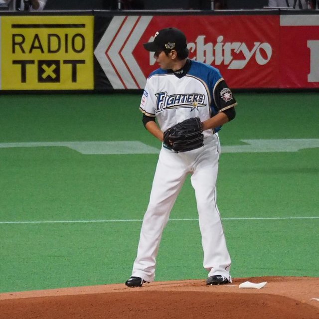 なめこのカメラ on Instagram: “猫背なセットポジションも見納めでした #武田勝 #38武田勝 #セットポジション #武田勝ラスト登板 2016-09-30” (130497)