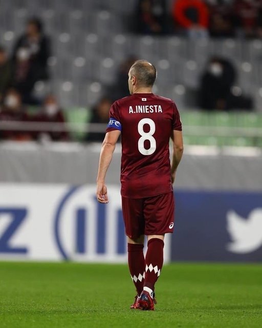 グラッソFC on Instagram: “． 【自粛企画➀】 5月5日は「フットサルの日」ということを皆さんは ご存じだろうか。5対5のスポーツということにちなんで 周知されている。そこで、フットサルと縁があるサッカー選手を紹介。 ． ． 1人目は、あのアンドレス・イニエスタ。 故郷の街はとても小さな街で…” (131329)