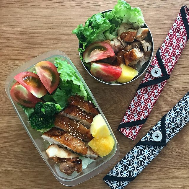 澤田千趣（さわだちあき） on Instagram: “色付き←の鶏肉(ﾟ∀ﾟ)しかもなんとモモ！！！わたしはご飯入れて焼き鳥丼?メイン▷鶏モモの照り焼き⚫︎⚪︎⚫︎⚪︎#旦那弁当#自分弁当#ロカボ#お弁当#ダイエット#ゆる糖質制限#糖質制限#低炭水化物ダイエット#照り焼き#丸弁#lunch#diet” (132089)