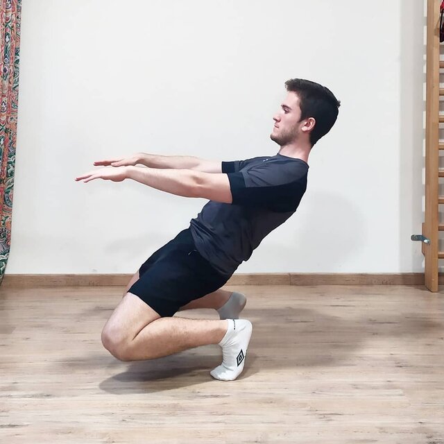 Javi on Instagram: “No es matrix!  No, no es matrix ni tampoco una sentadilla con una técnica pésima, se trata de la Sissy squat.  Es una sentadilla diferente,…” (132461)