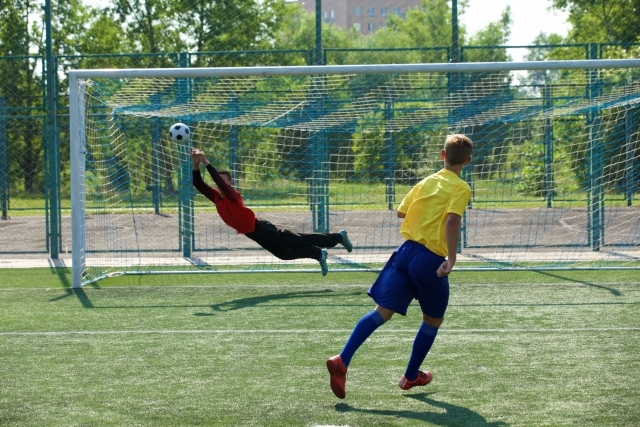 パンチングが上達する方法&練習メニュー5選【サッカー上達ガイド】