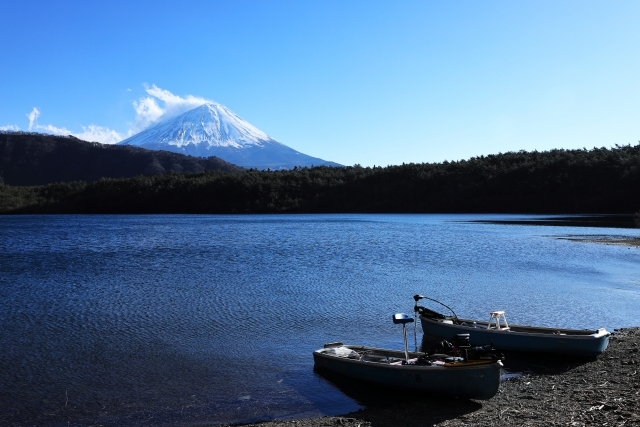 西湖のバス釣りガイド！おかっぱり・レンタルボートで狙えるポイント