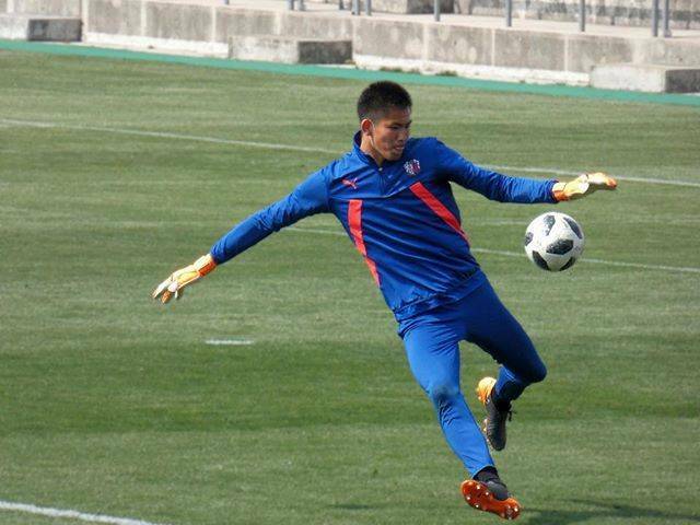 パントキックの蹴り方とコツ！【サッカー上達ガイド】